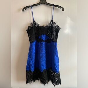 Victoria’s Secret M Lace Silk Blue Neglige
